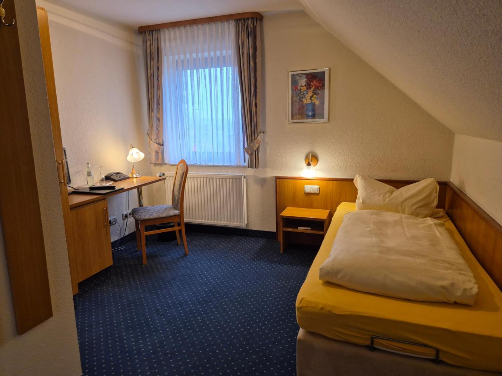 Hotel Zur Waage Бад-Мюнстерайфель Экстерьер фото