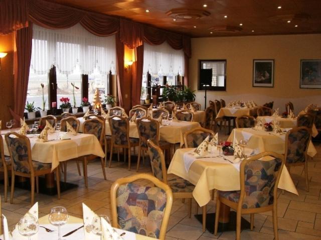 Hotel Zur Waage Бад-Мюнстерайфель Экстерьер фото